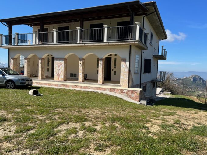 Villa a schiera in vendita a Santopadre Rif.97