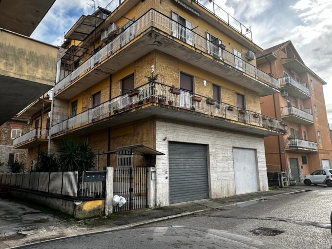 Appartamento con terrazzo in vendita ad Isola Del Liri Rif.67