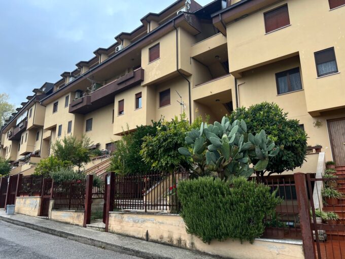 Appartamento in affitto a Castelliri